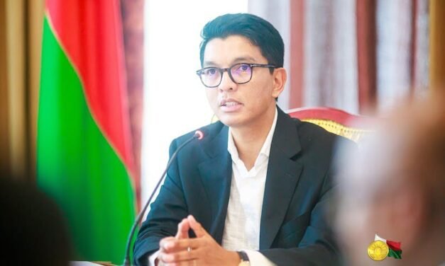 (Omni)présence d’Andry Rajoelina