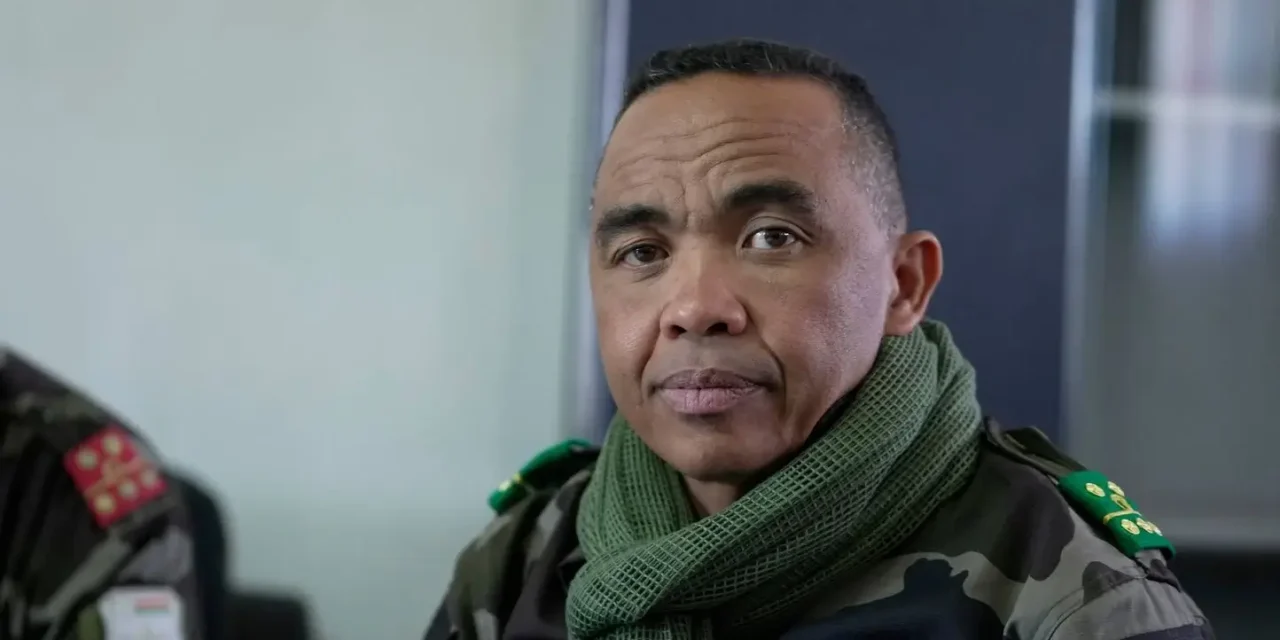 La contestation de la Génération Z : Quand une classe politique peut en cacher une autre… ?